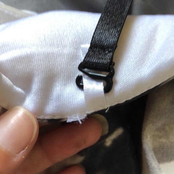 Gorgeous le chateau dress - Picture 10 of 12